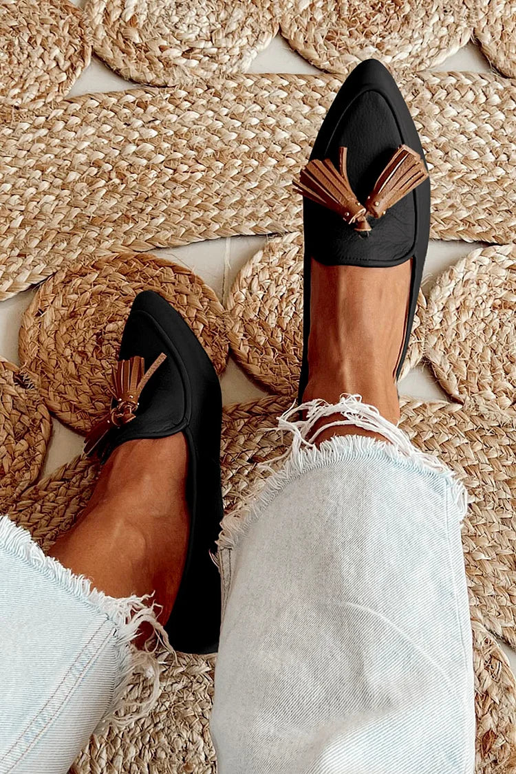Mocasines en punta con borla