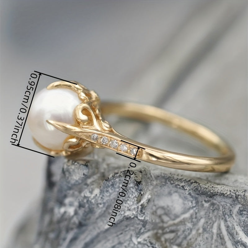 Anel vintage de pérola e zircônia em estilo latino com banho dourado