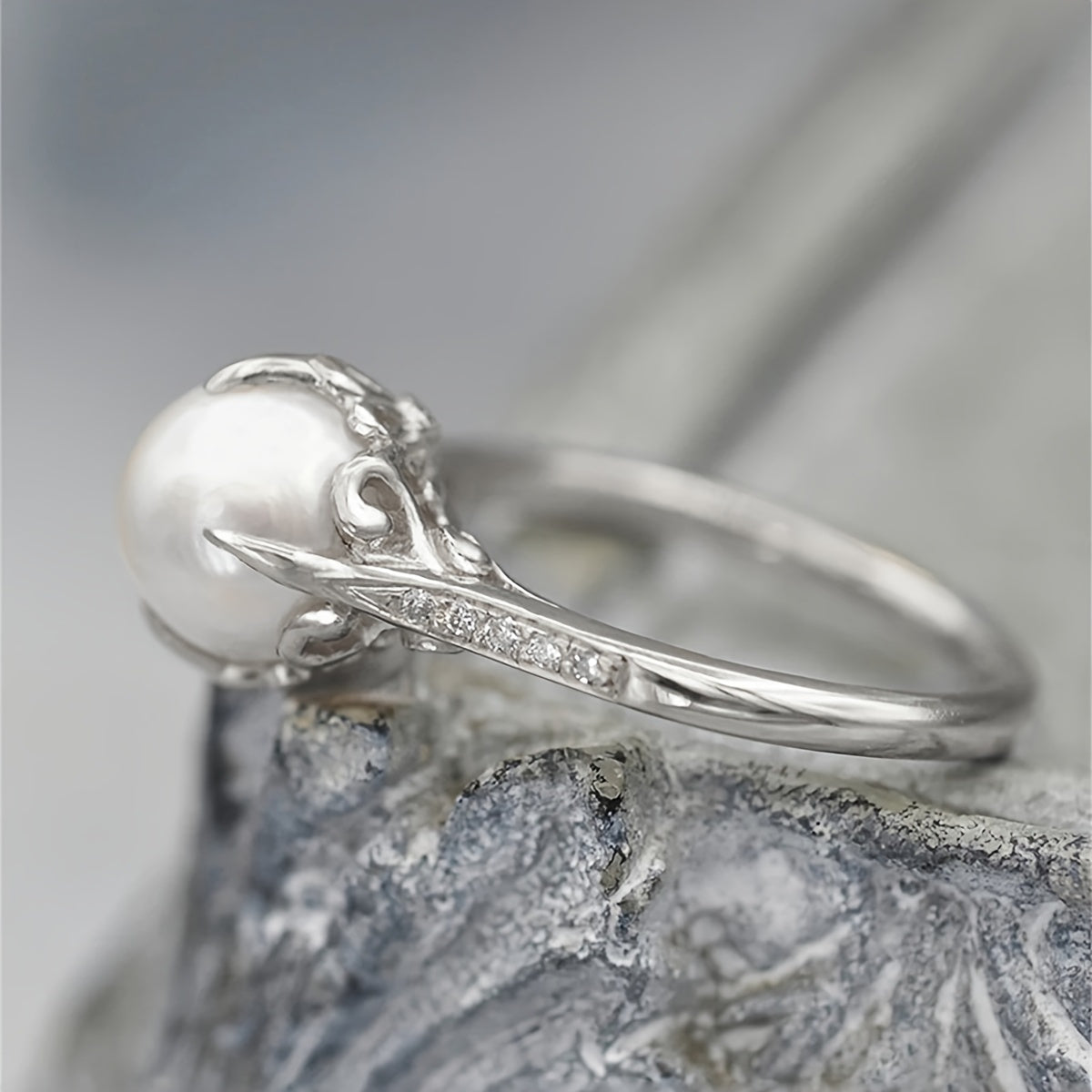 Anillo vintage de perla y circonia, estilo latino, con baño de oro