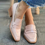 MOCASINES CON TACÓN ANCHO Y BRILLANTE