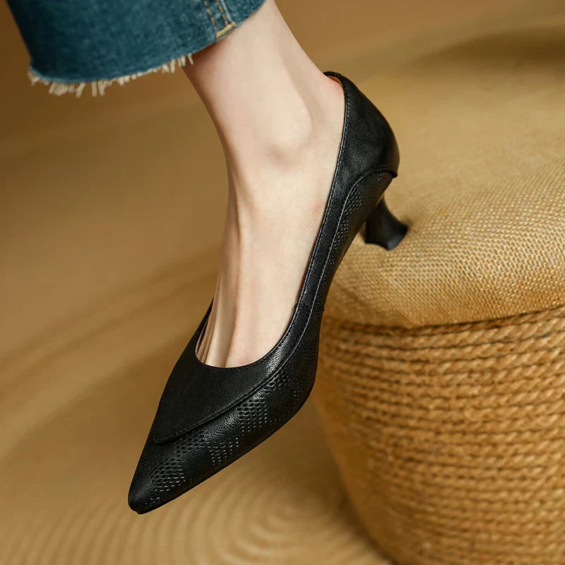 Scarpins elegantes Fiona de couro legítimo