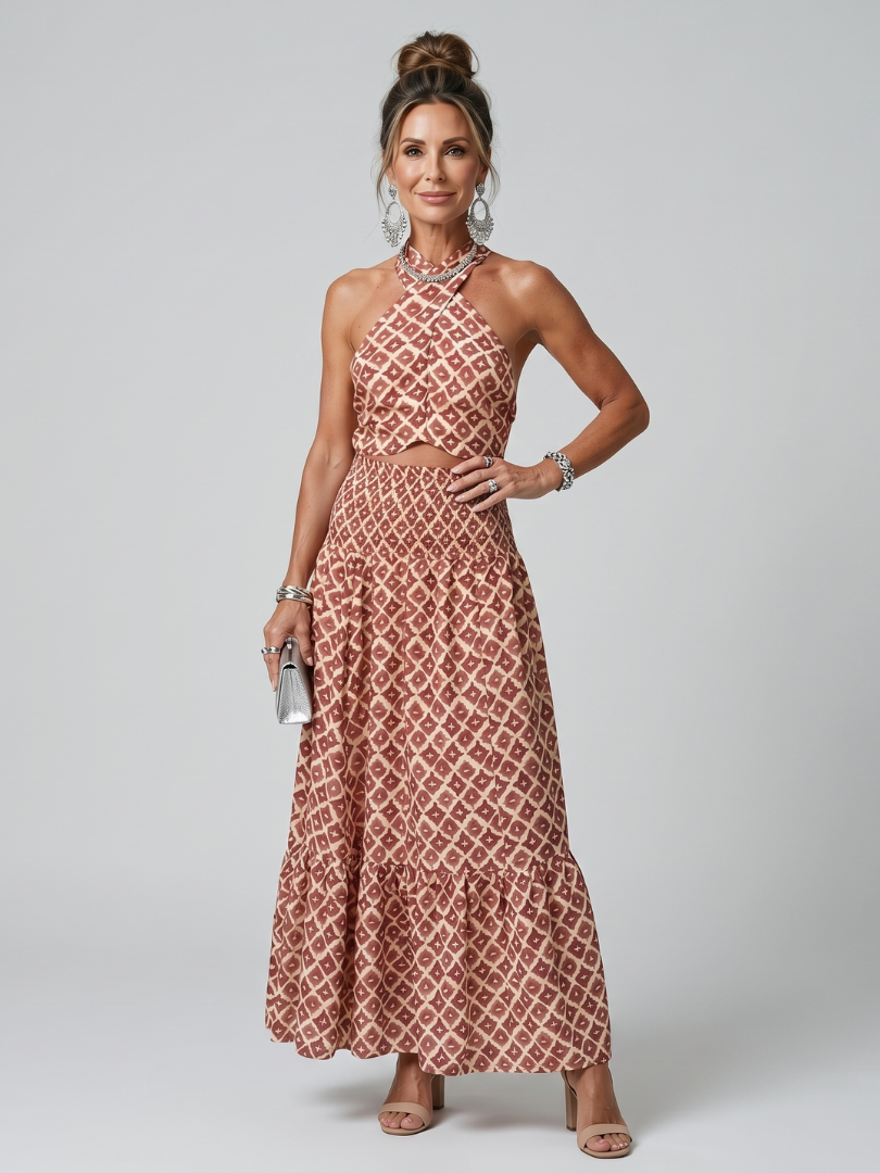 Amira | Vestido midi com frente única cruzada, estampa geométrica e recortes
