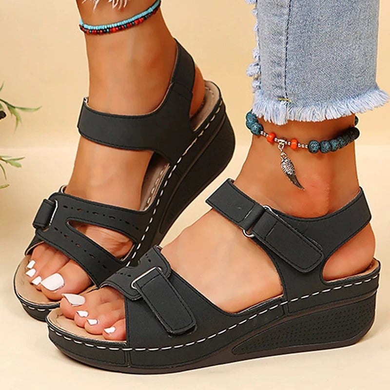 Sandalias Helene con tiras de comodidad ajustables