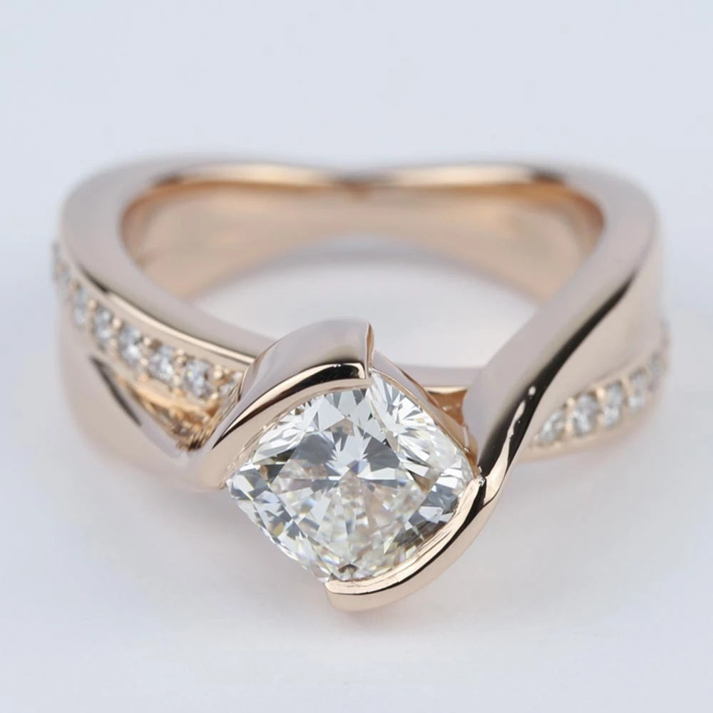 Anillos elegantes bañados en oro con circonitas cúbicas blancas