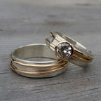Juego de anillos vintage de banda de oro y plata con circonitas finas