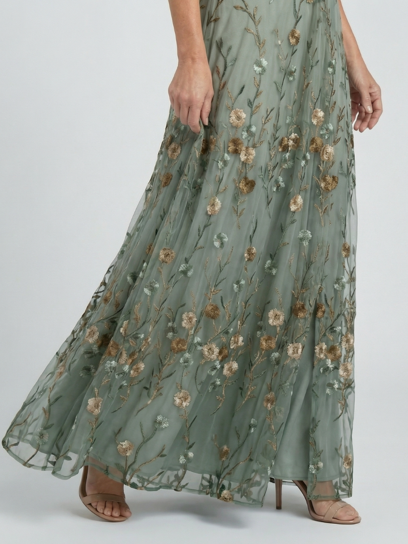 Selora | Vestido longo esvoaçante com flores e decote frente única