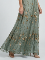 Selora | Vestido longo esvoaçante com flores e decote frente única