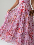 Nori | Vestido maxi com decote halter, corpete franzido e padrão floral