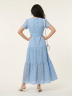 Brielle | Vestido midi em camadas com decote em V e mangas curtas