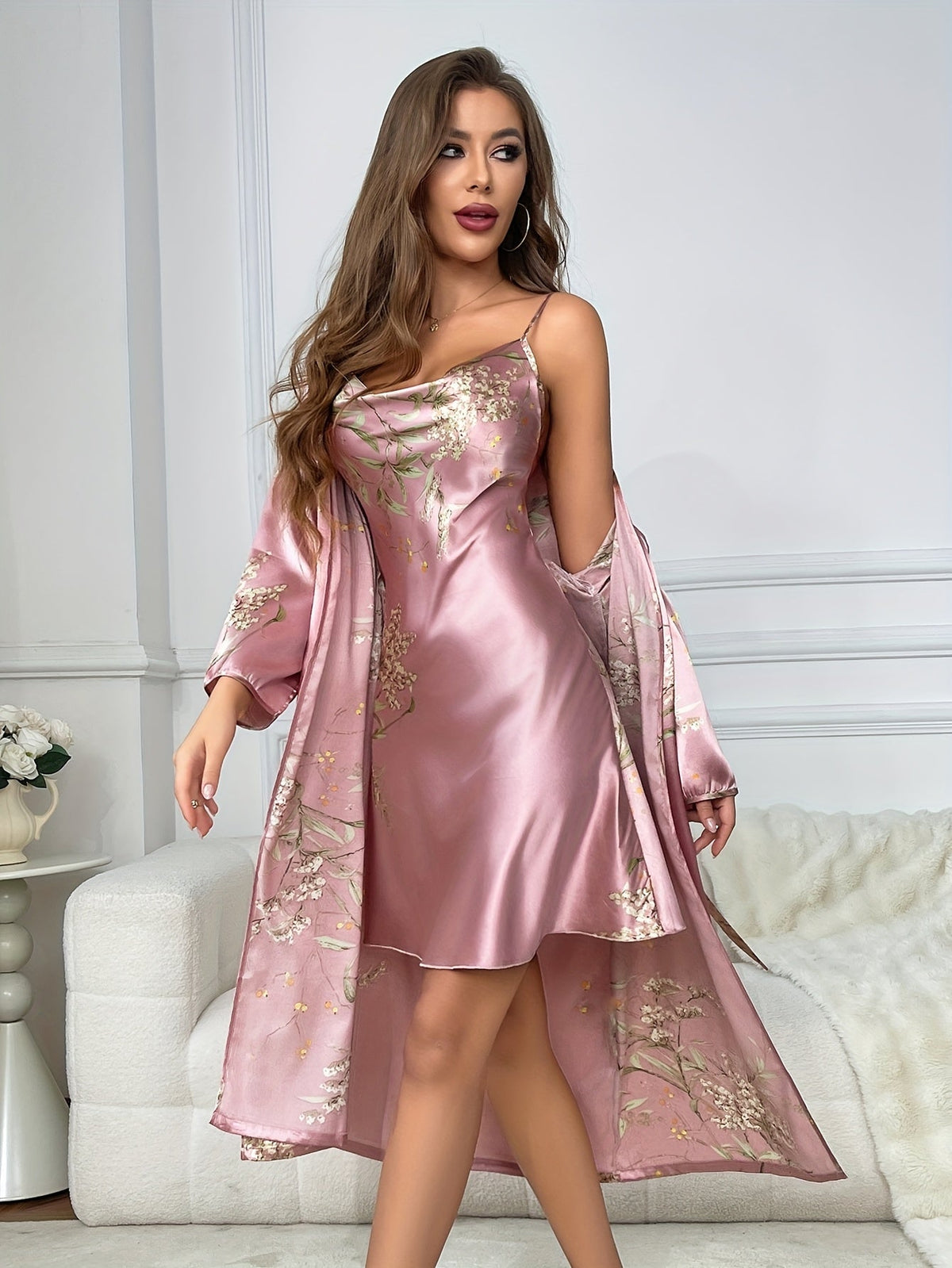 Rosalynn | Conjunto de 2 piezas de camisola y bata de satén con estampado floral