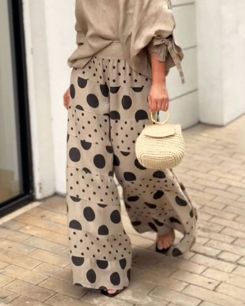 Conjunto casual de top de ombros descobertos e calças estampadas Samantha