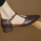 Sapatos Mary Jane em pele