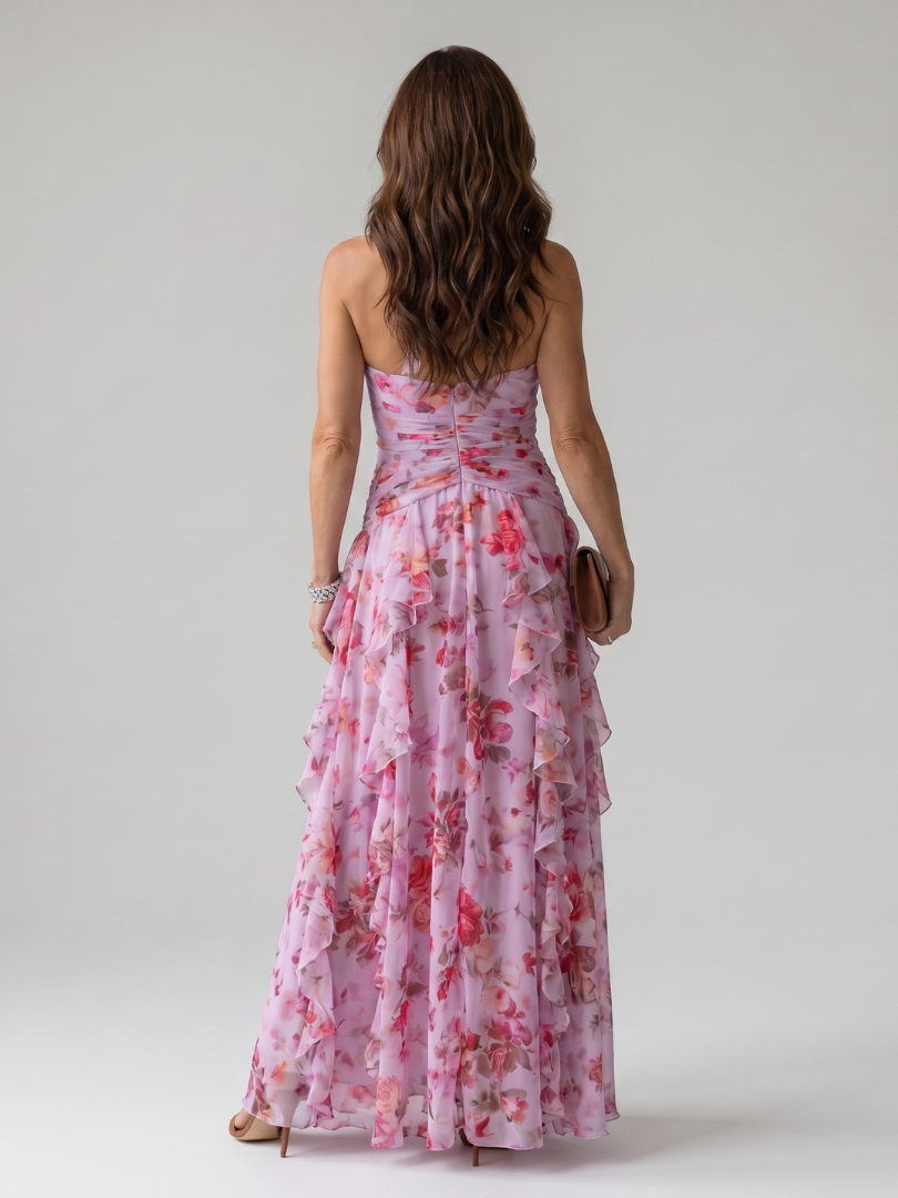 Nori | Vestido maxi com decote halter, corpete franzido e padrão floral