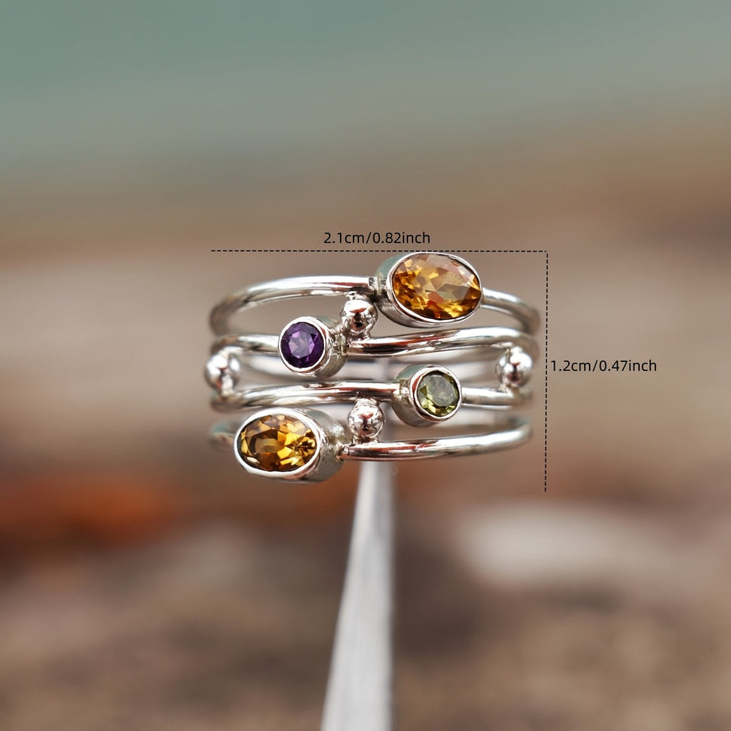 Anillo bohemio apilable con piedras multicolores
