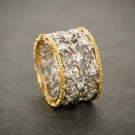 Anillo vintage de circonia con diseño de hiedra y filigrana