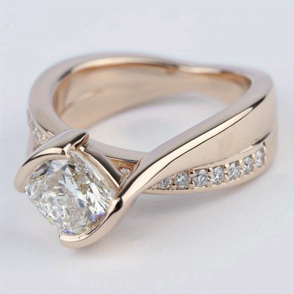 Anillos elegantes bañados en oro con circonitas cúbicas blancas