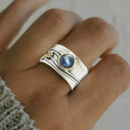 Bree: anillo de meditación bohemio con piedras preciosas