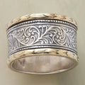 Anillo vintage bohemio de dos tonos dorado y plateado