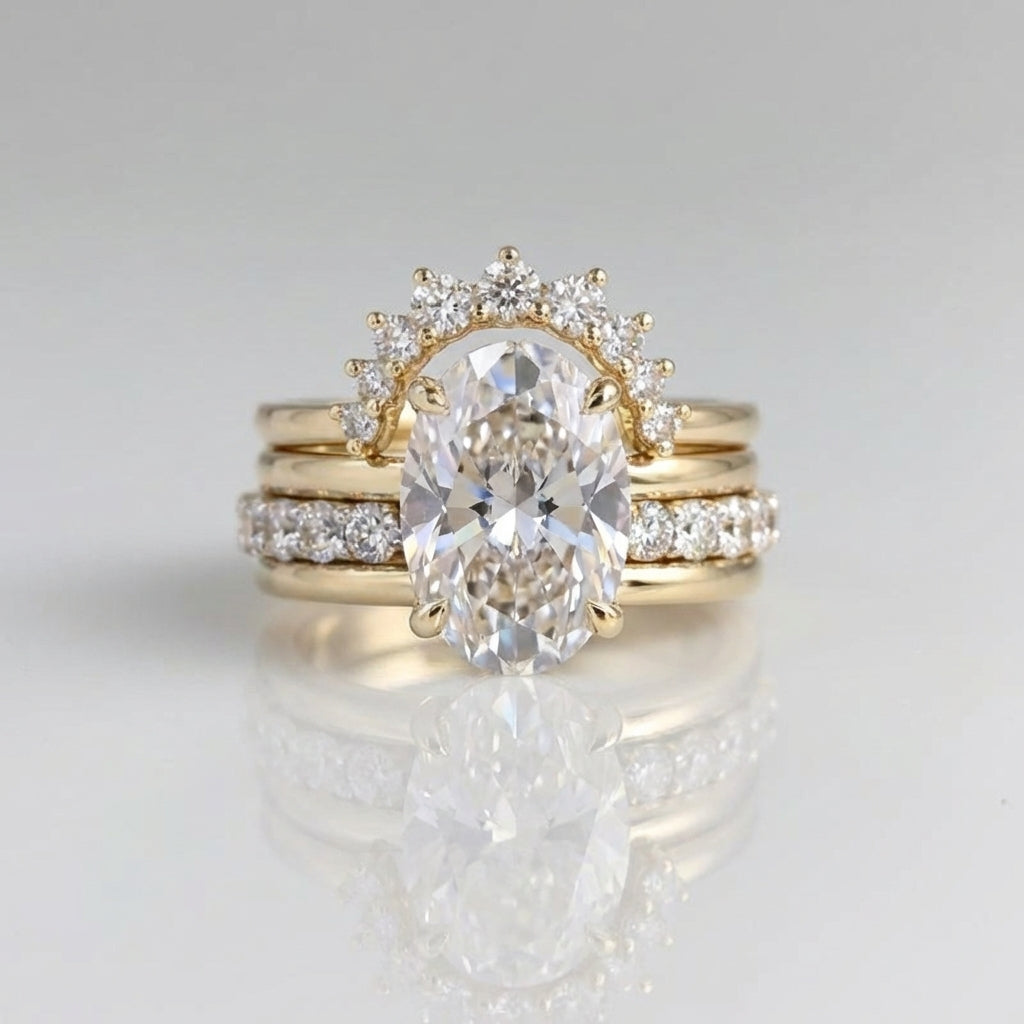 Anel elegante de estilo europeu, com zircónias e diamantes em camadas