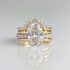 Anel elegante de estilo europeu, com zircónias e diamantes em camadas