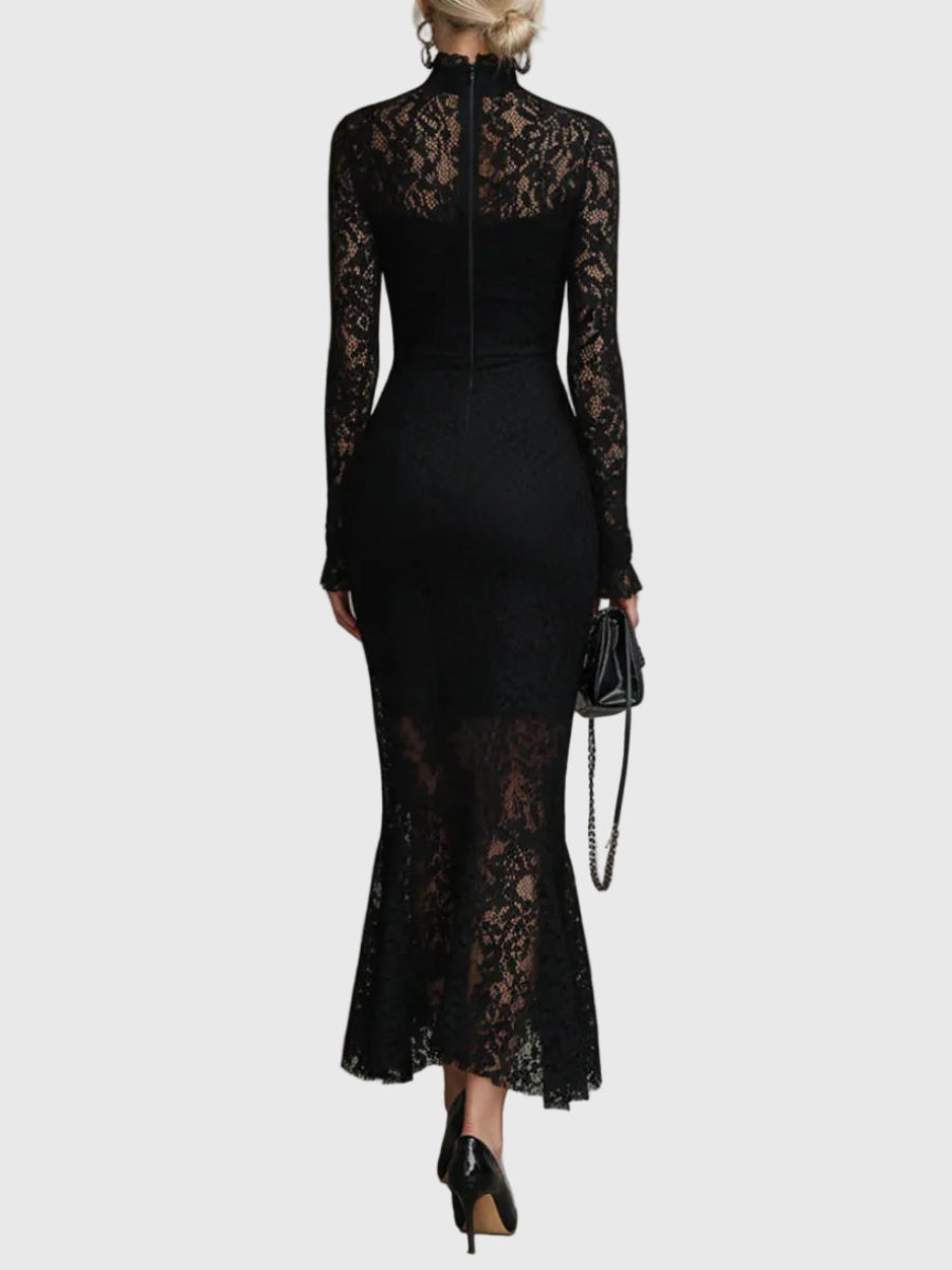 Monica | Vestido comprido elegante de renda com cauda de sereia