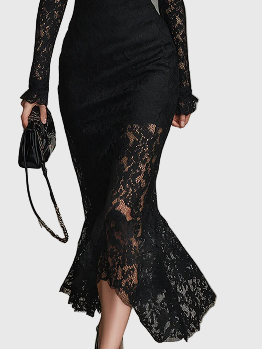 Monica | Vestido comprido elegante de renda com cauda de sereia
