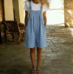 Clara | Jardineira jeans curta azul-clara com aparência de algodão macio e lavagem vintage