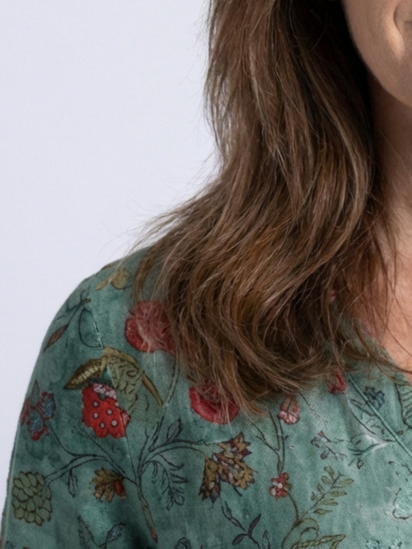 Marina | Vestido Largo Floral con Escote en V y Manga Tres Cuartos