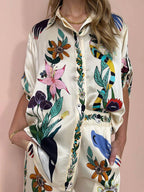 Conjunto de camisa de cetim estampada e calças Luca