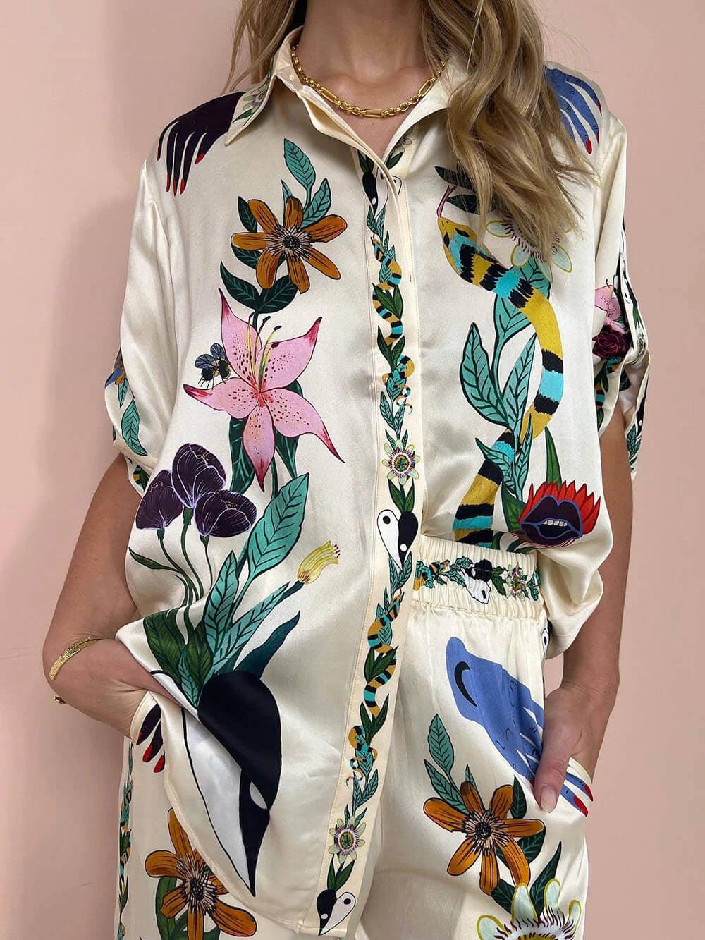 Conjunto de camisa de cetim estampada e calças Luca