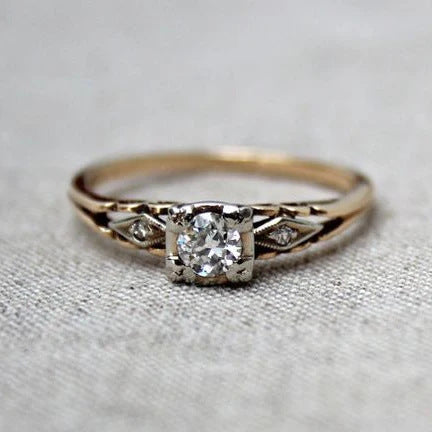 Vintage Zirconia Fine Gold Ring
