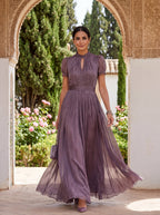 Flavia | Elegante vestido largo morado con escote en lágrima y encaje