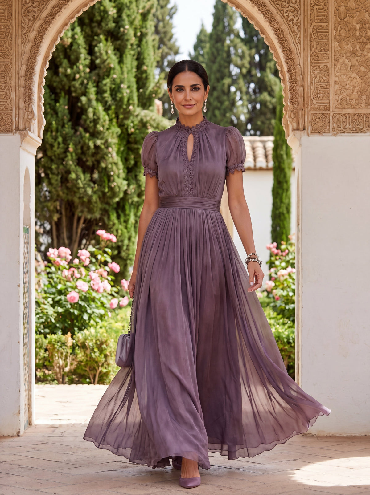 Flavia | Elegante vestido largo morado con escote en lágrima y encaje