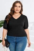 Helena | Blusa estilizada con cuello de pico