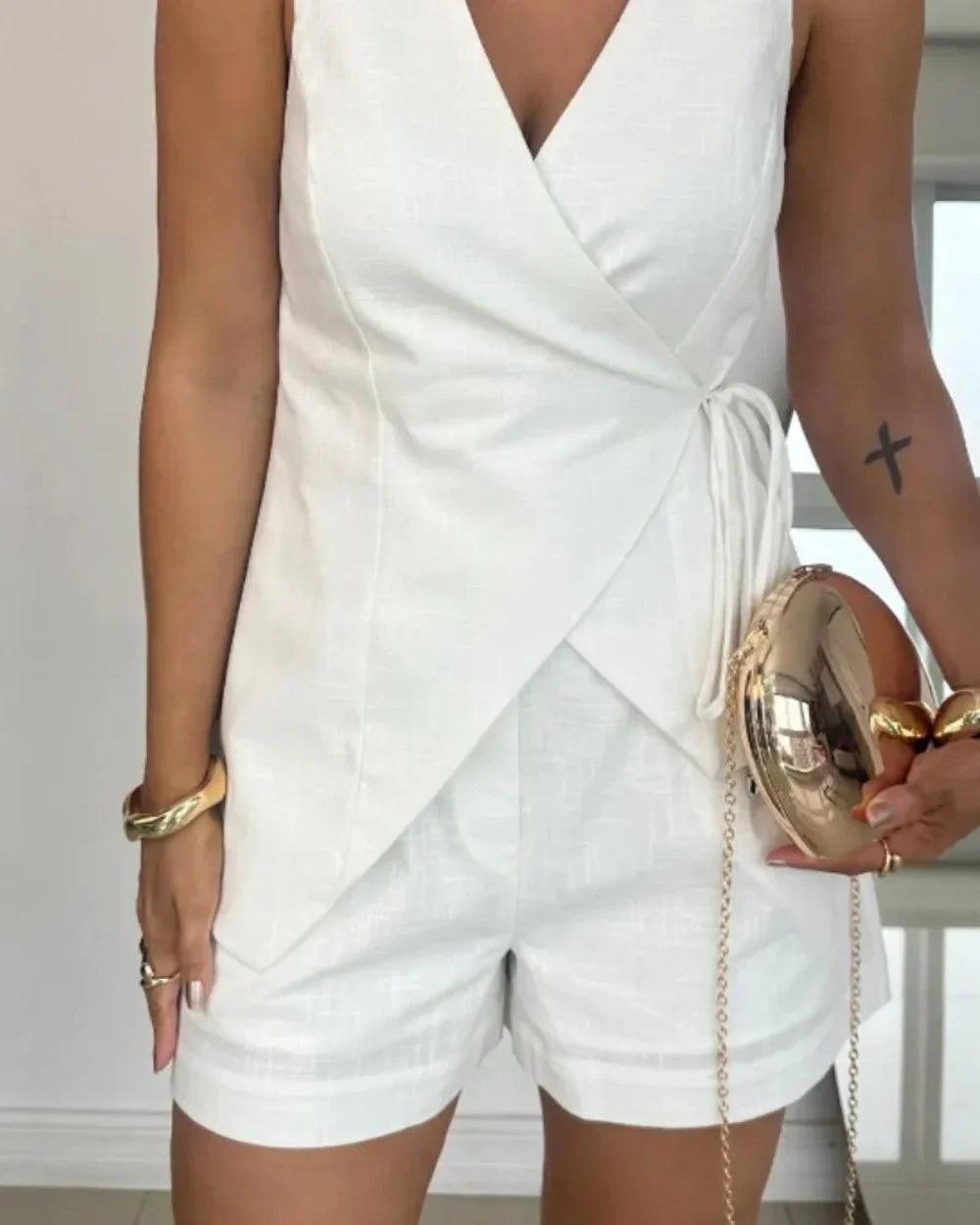 Conjunto de top con escote en V y shorts de lino Lila