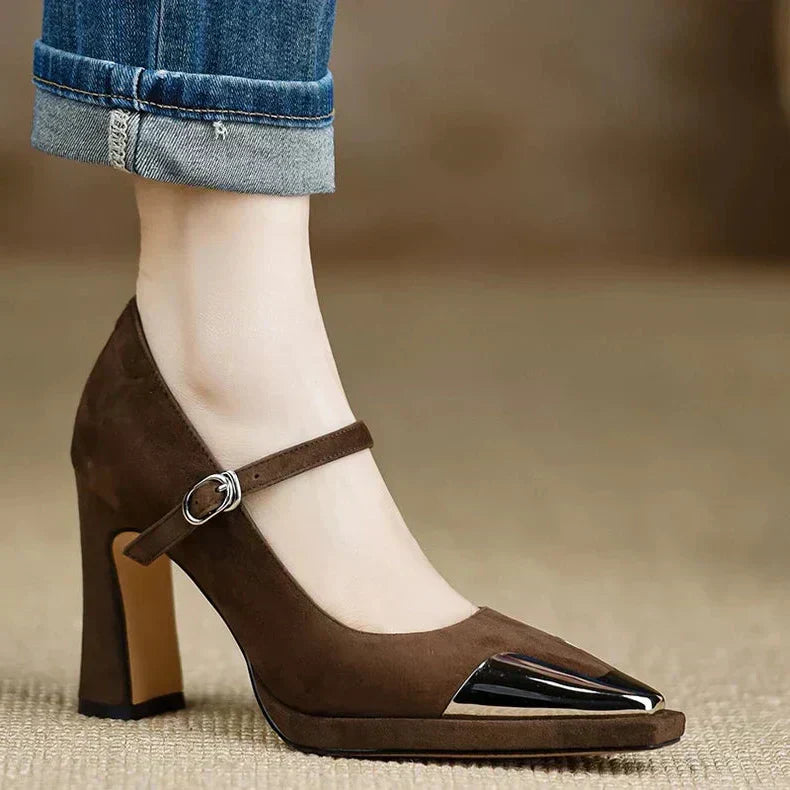 Sapatos de salto elegantes Mora