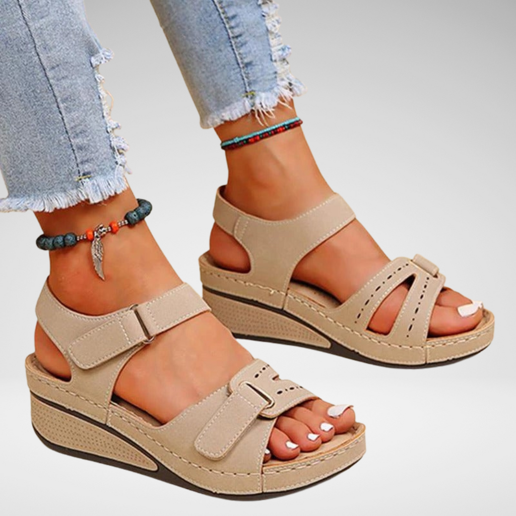 Sandalias Helene con tiras de comodidad ajustables