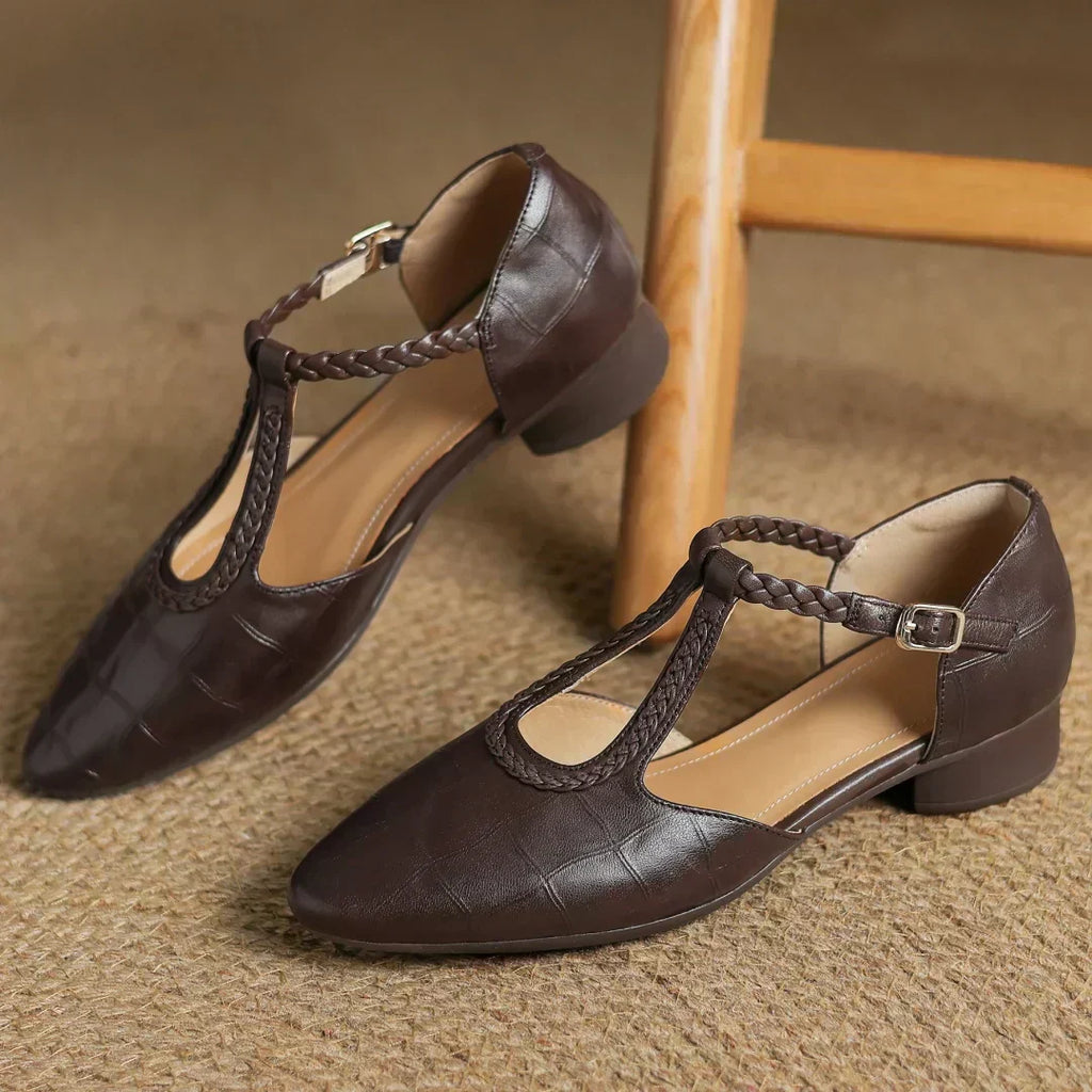 Sapatos Mary Jane em pele