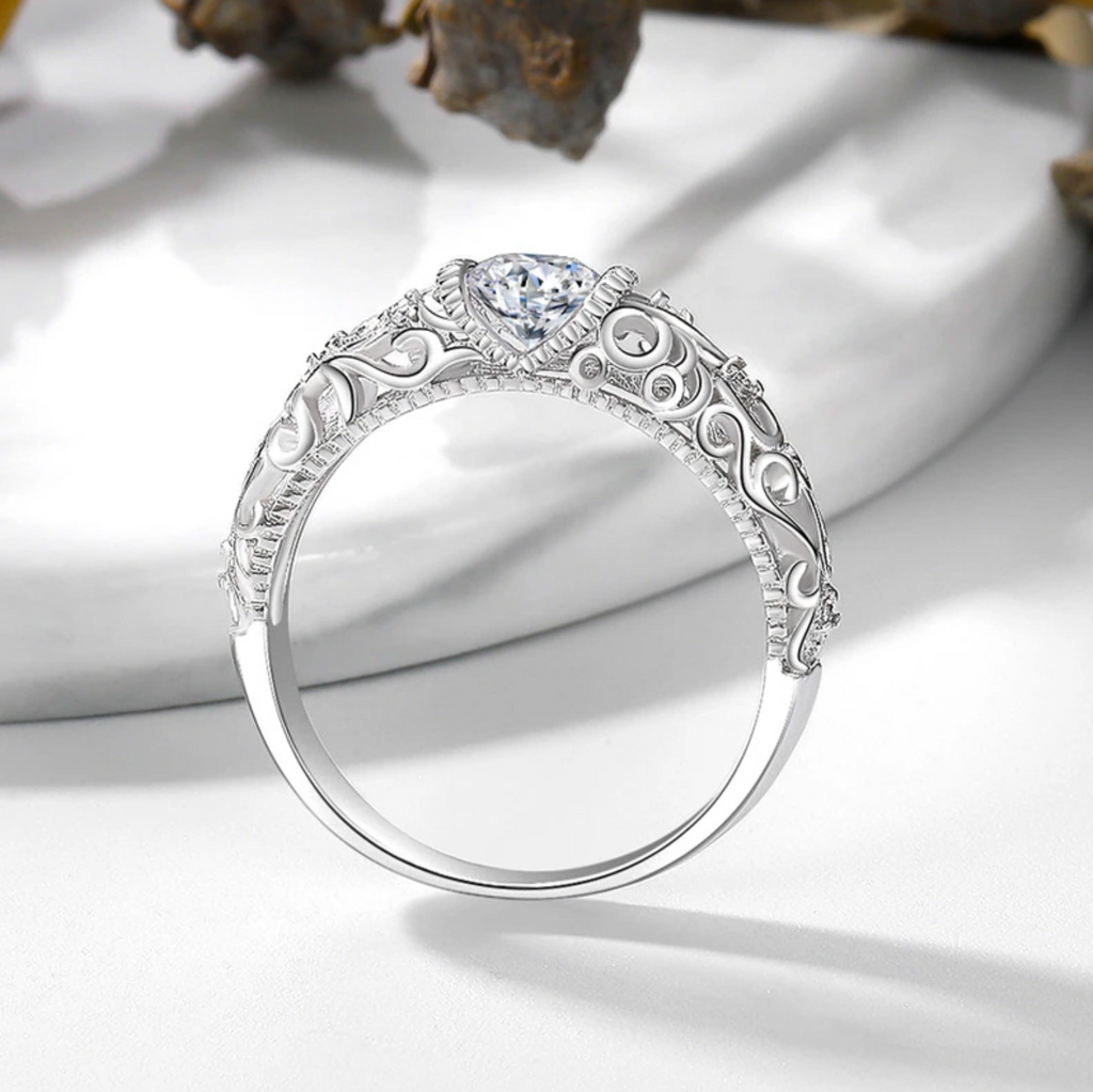 Anel elegante de prata de lei