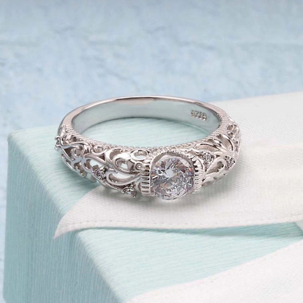 Anel elegante de prata de lei