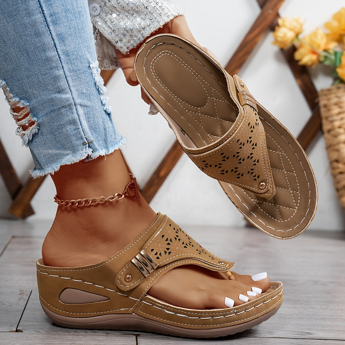 Wendy - Sandalias para caminar de ajuste relajado