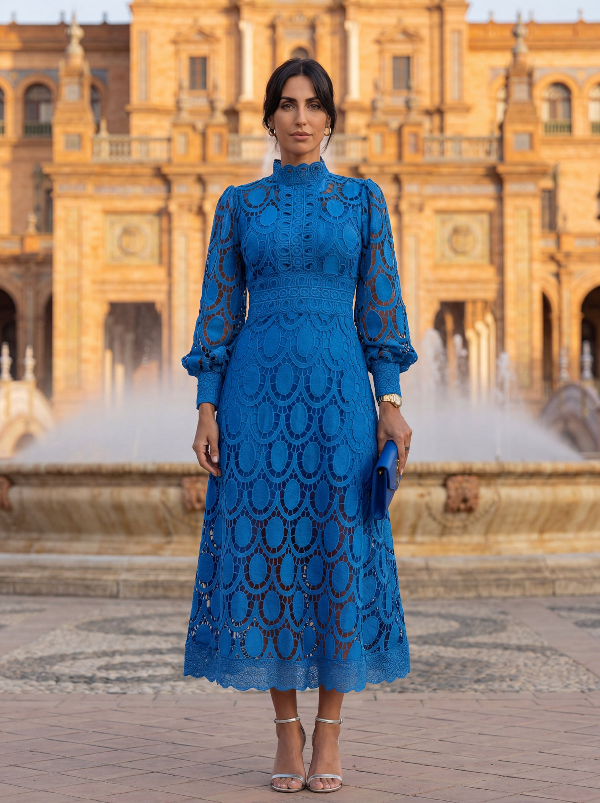 Carmona | Vestido de gola alta e mangas compridas
