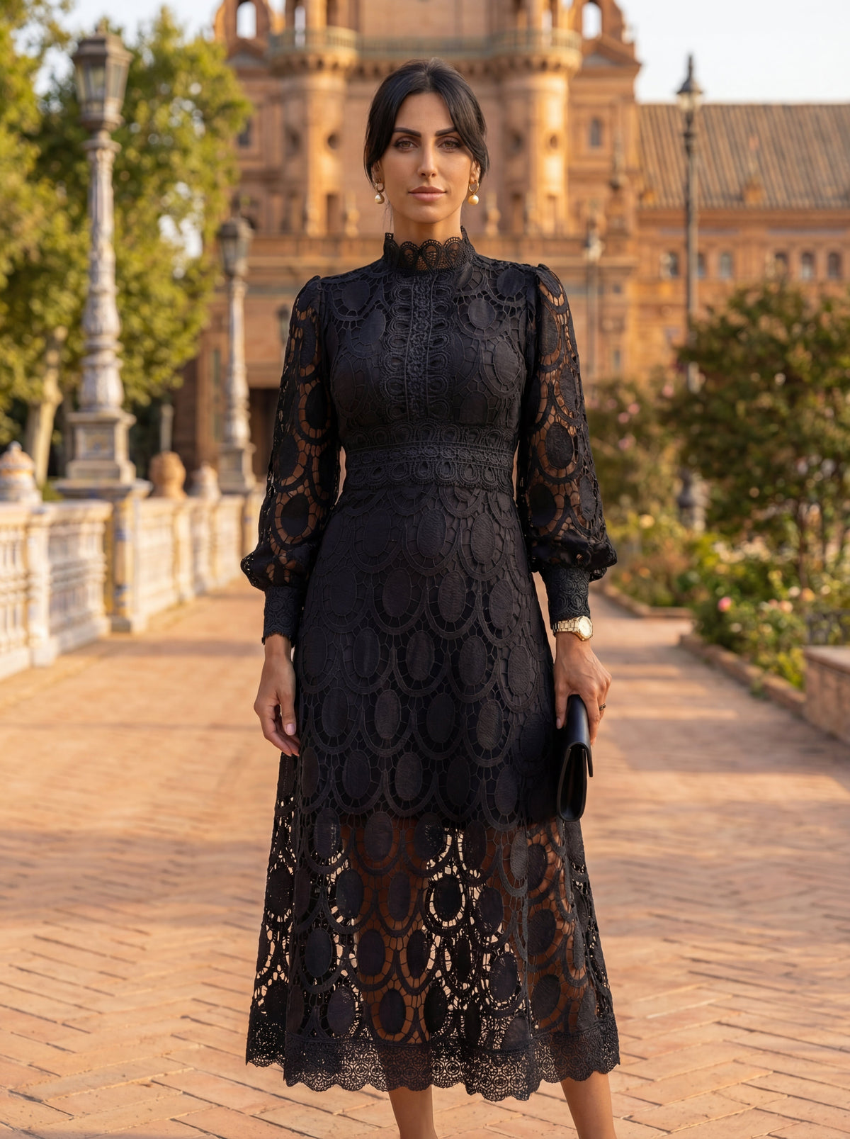 Carmona | Vestido de gola alta e mangas compridas