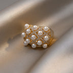 Anillo vintage de perla en cúpula con racimo