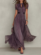 Flavia | Vestido comprido roxo com decote gota e acabamento em renda de chiffon