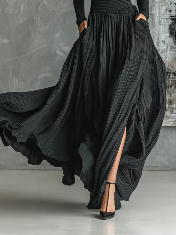 Conjunto Samantha todo preto de camisola de gola alta e saia plissada