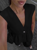 Traje de dos piezas con volantes y cuello de pico Lila