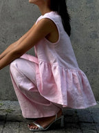 Traje de dos piezas con volantes y cuello de pico Lila