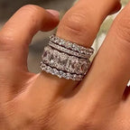 Set nupcial clásico de 4 anillos apilables con circonias