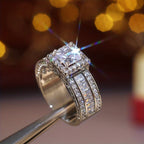 Elegante anillo cuadrado de circonita con circonia cúbica radiante